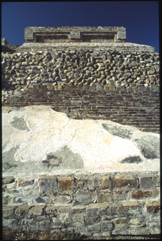 monte alban-37.jpg